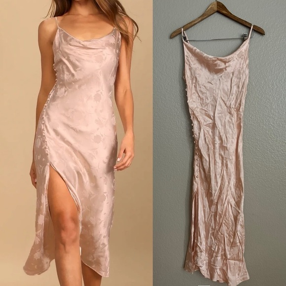 Lulus Dresses & Skirts - NWOT All About You Blush Pink Floral Jacquard Satin Midi Dress